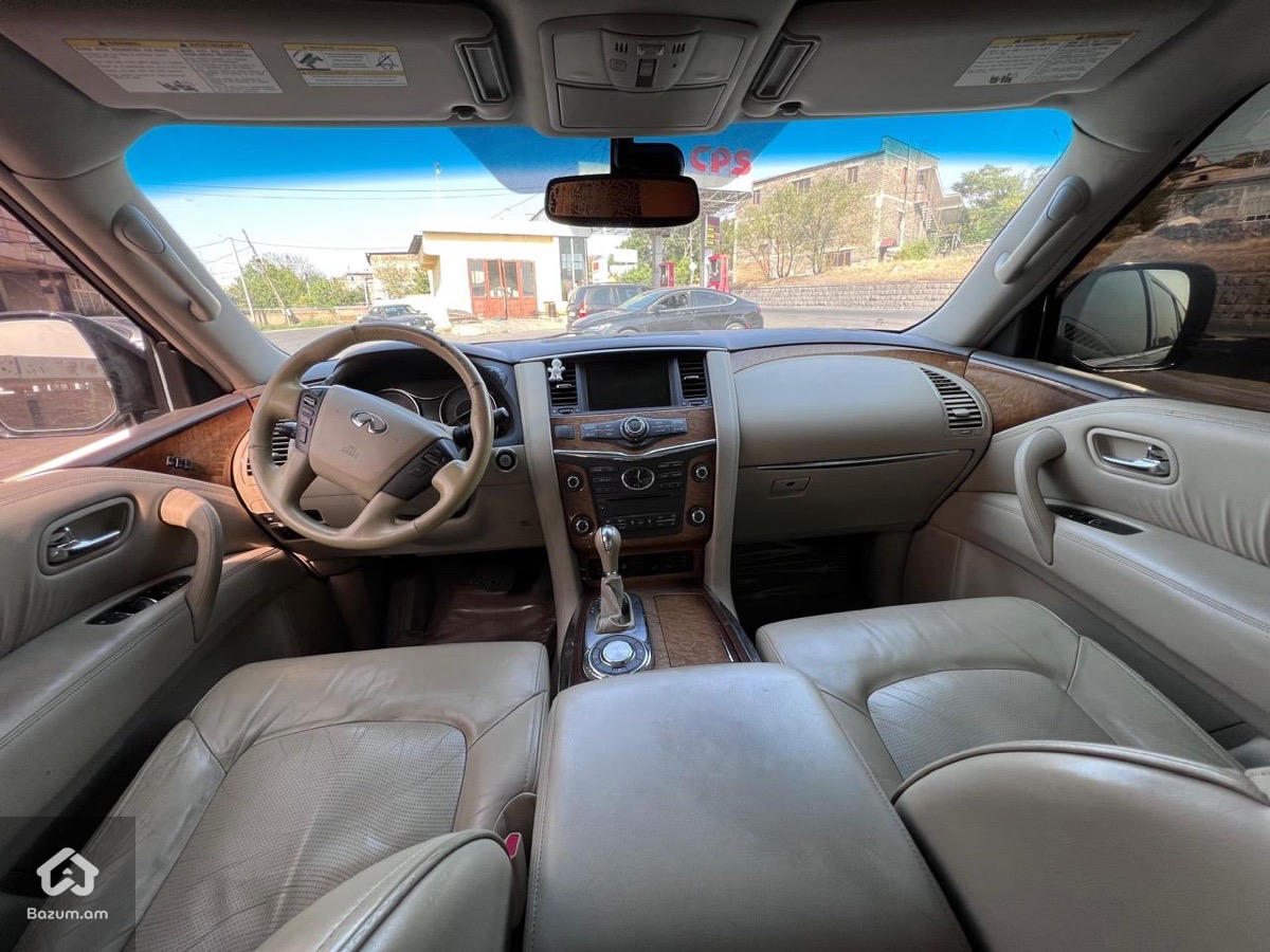 Infiniti QX80 - image 7