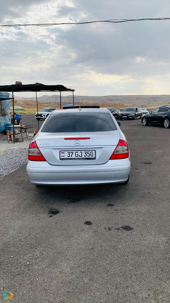 Mercedes Benz - image 20