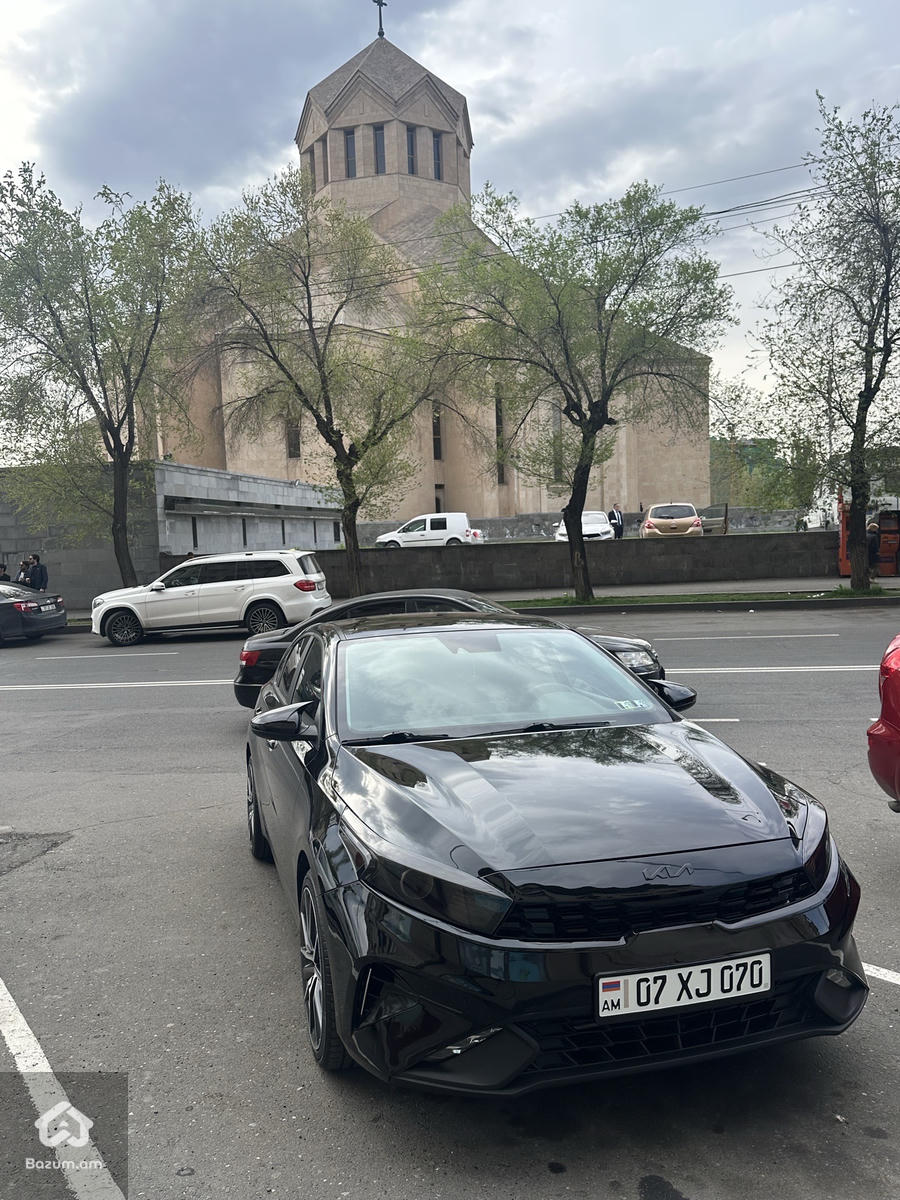 Kia Forte - image 3