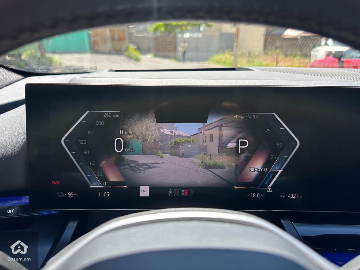 Bmw I5 Edrive40 - image 11