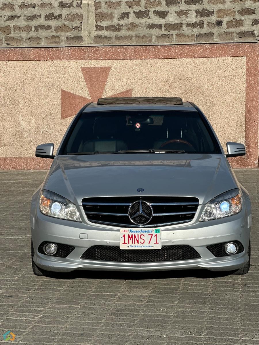 Mercedes benz c300 - image 4