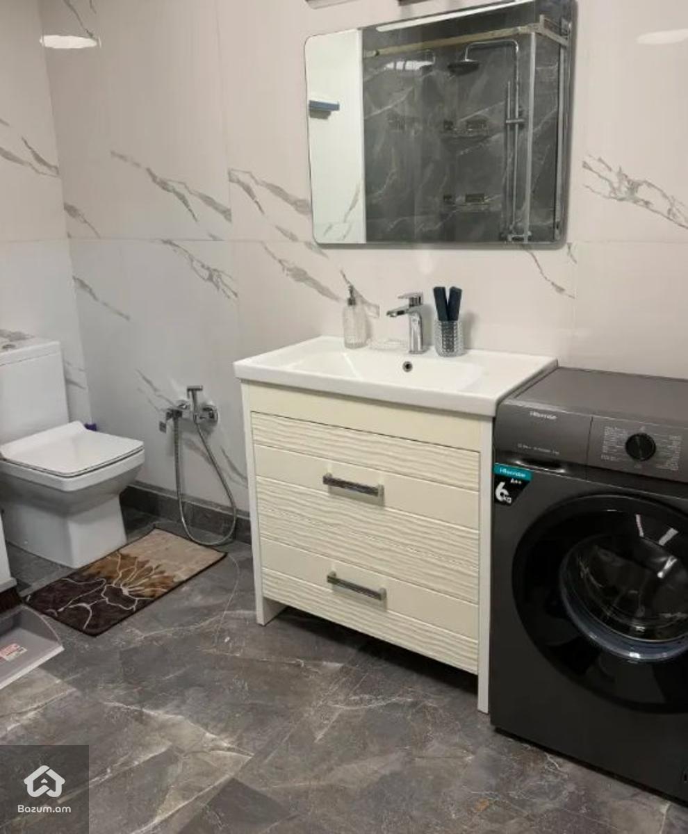 2 սենյականոց բնակարան կենտրոնում, - image 4