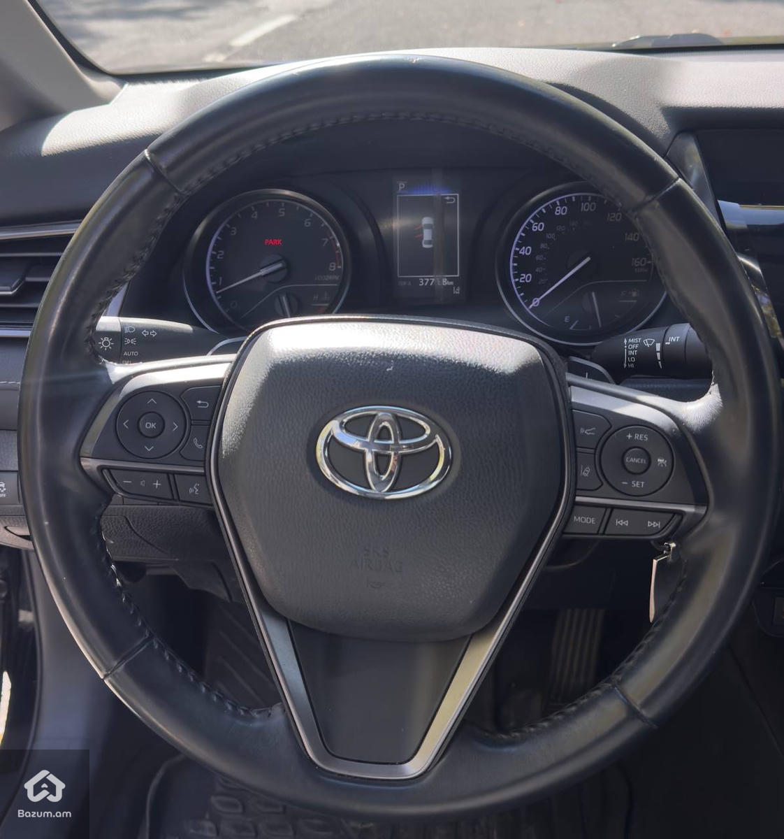 Toyota Camry 2.5 SE - image 6