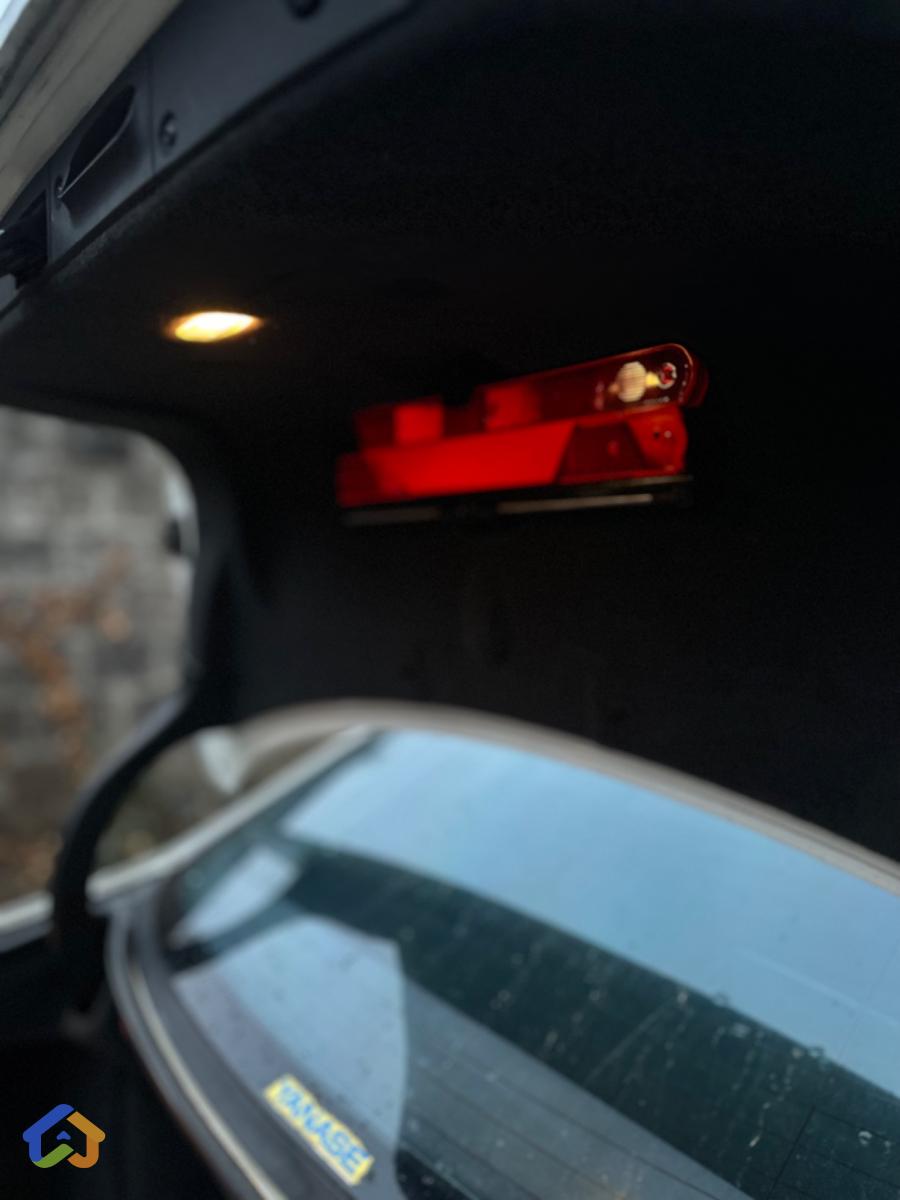 Mercedes Benz - image 12