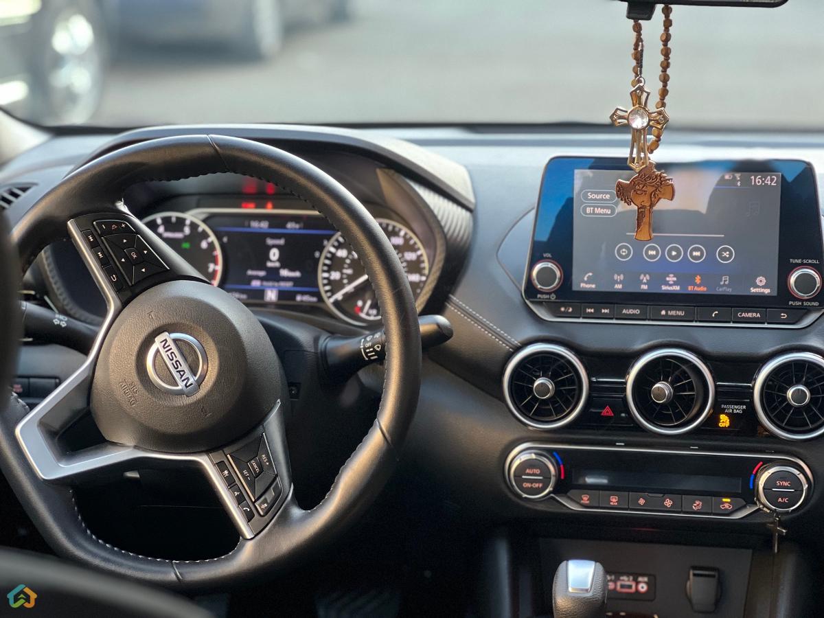 Nissan Sentra - image 7