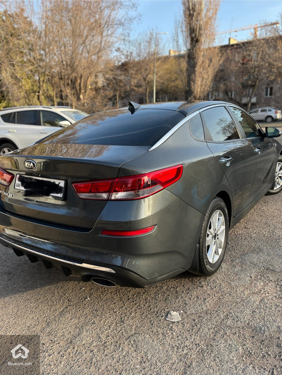 Kia optima - image 8