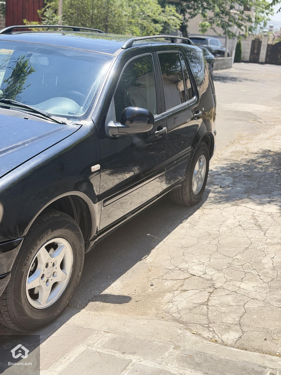 Mercedes-Benz ML 320 - image 6
