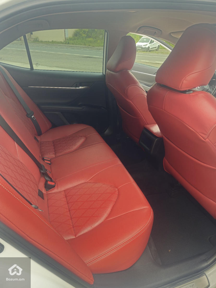 TOYOTA CAMRY V70 SE - image 7
