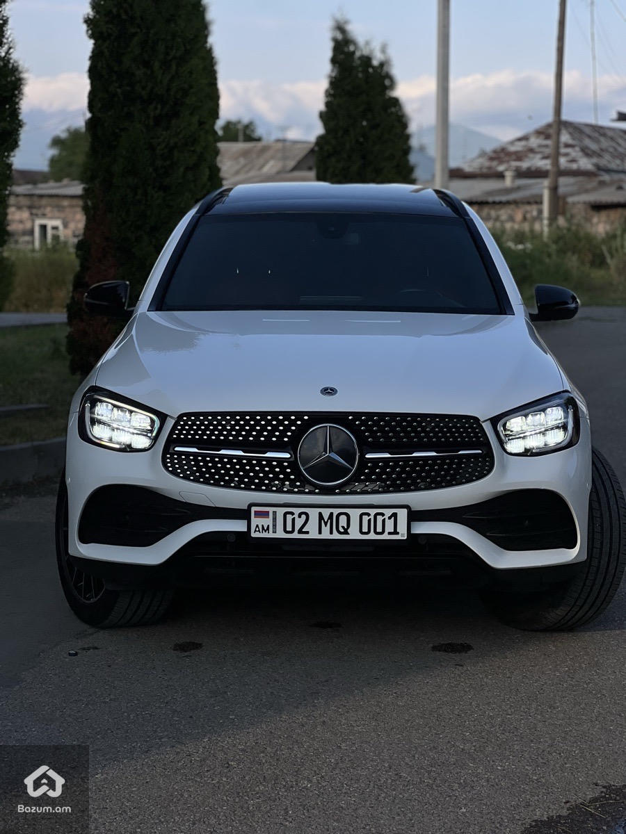 Mercedes GLC 300 - image 20