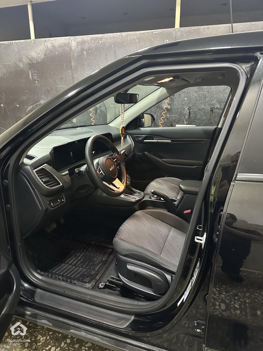 Kia Seltos LX - image 5