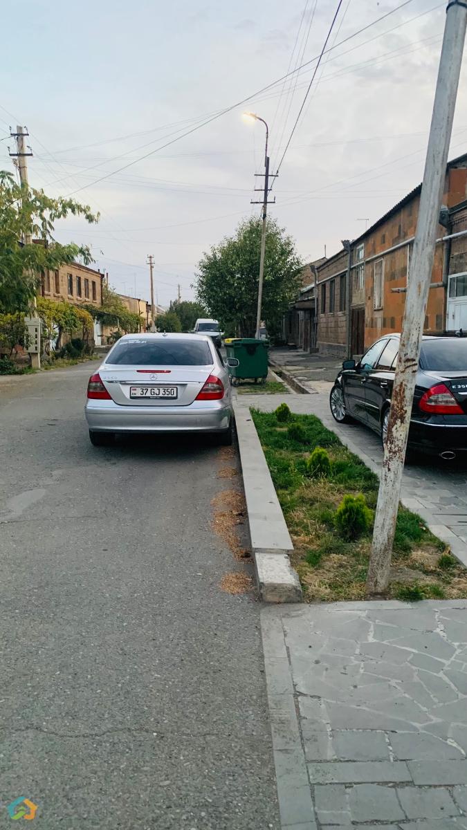 Mercedes Benz - image 30