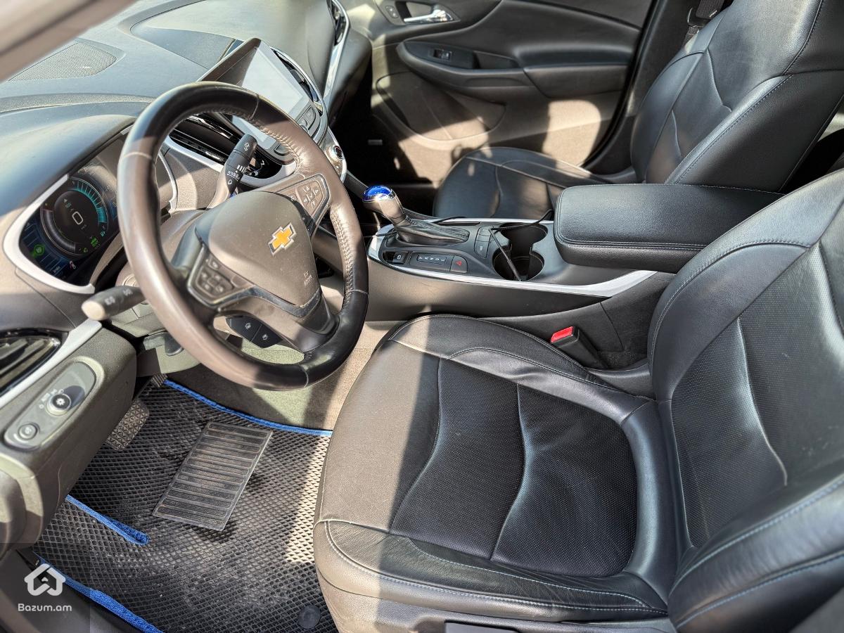 chevrolet Volt 2 - image 12