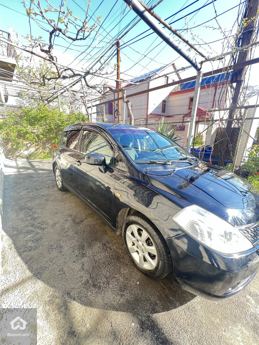 Nissan - image 2