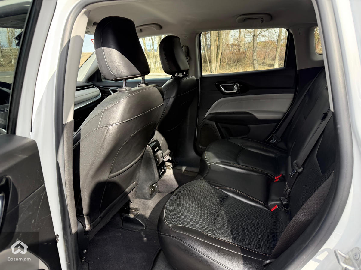 Jeep Compass 2022 Limited - image 9