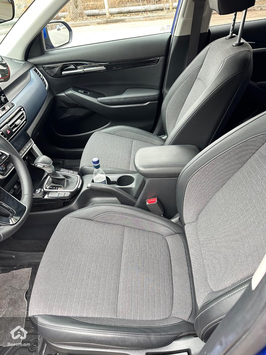 Kia Seltos - image 8