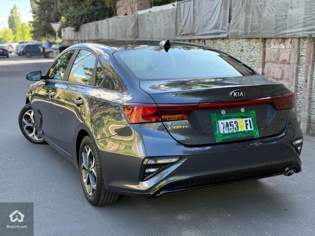 kia forte - image 10