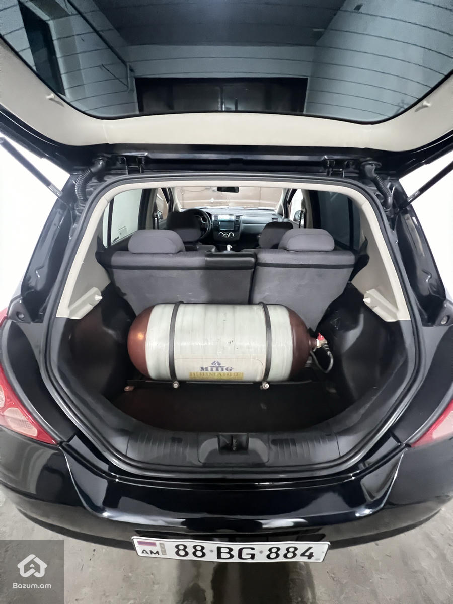 Nissan - image 6