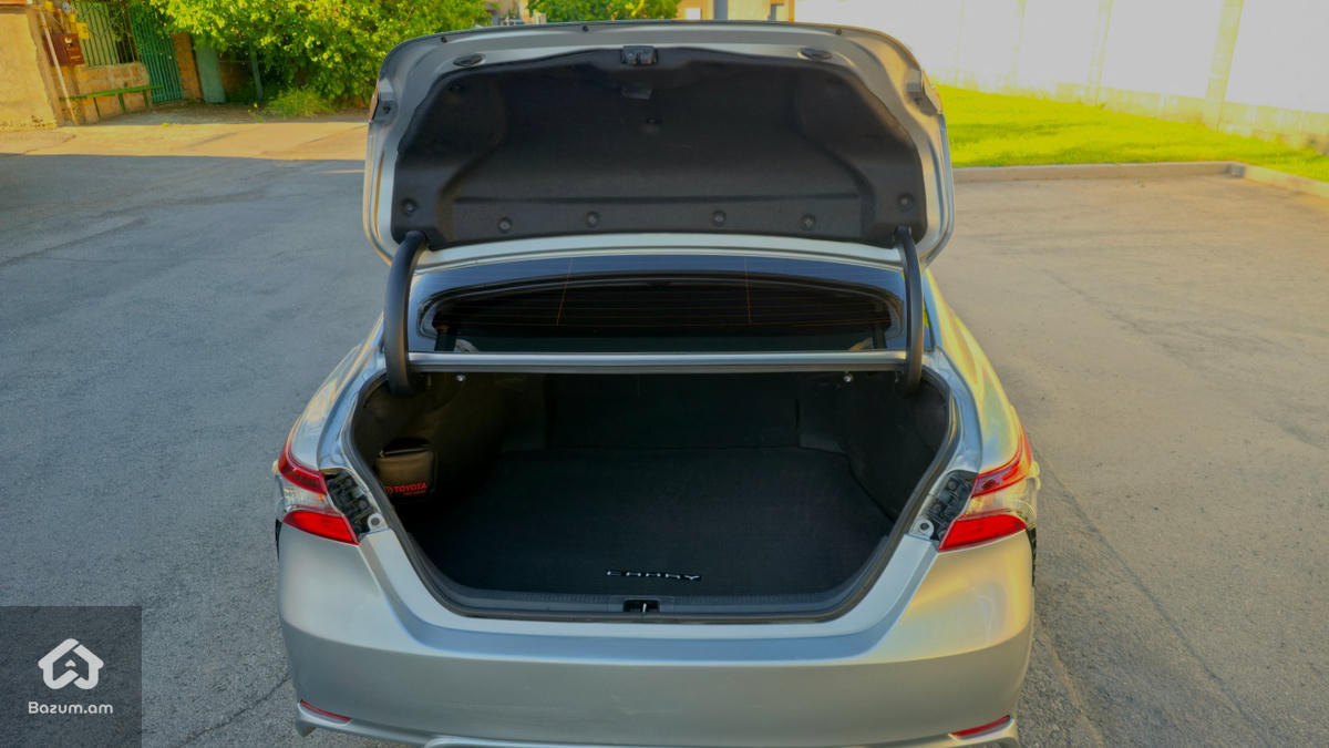 Toyota Camry SE 2.5L  - image 24