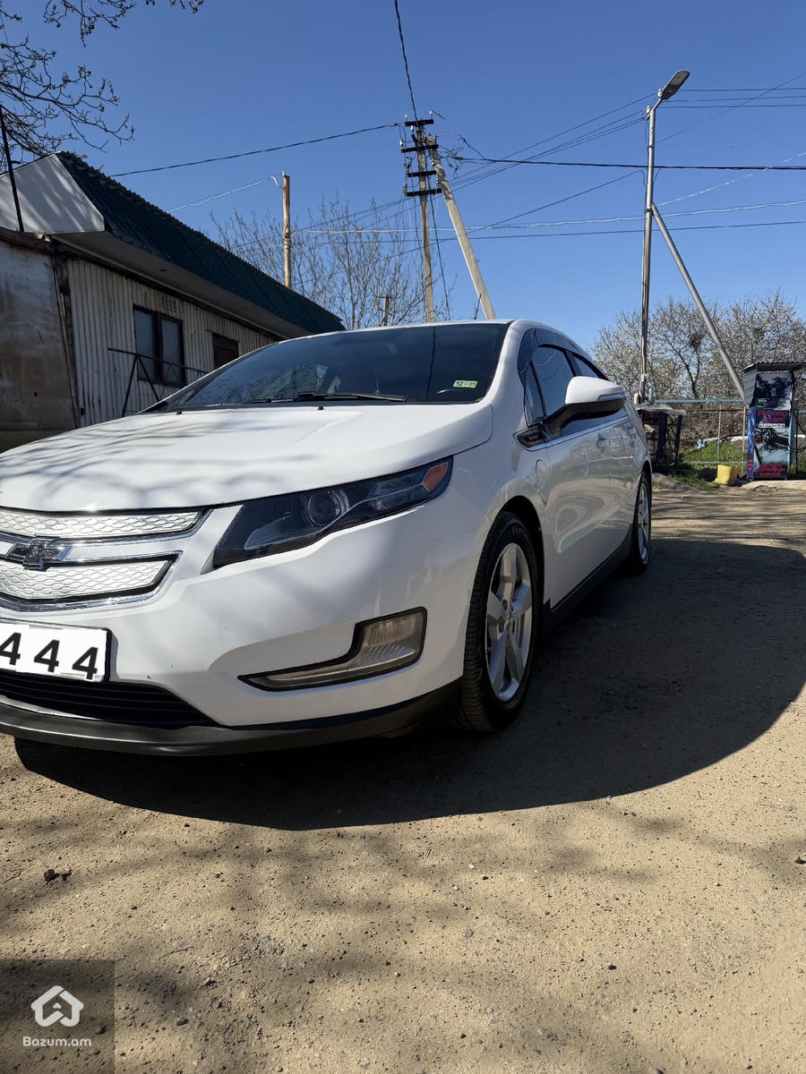 Chevrolet volt 2013 - image 2