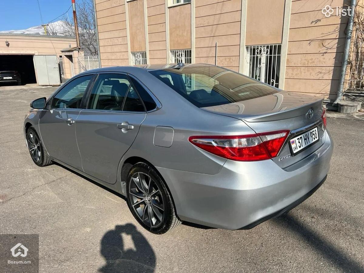 Toyota Camry XSE 2017 - image 4