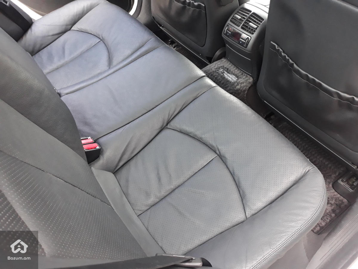 Mercedes W211 - image 23