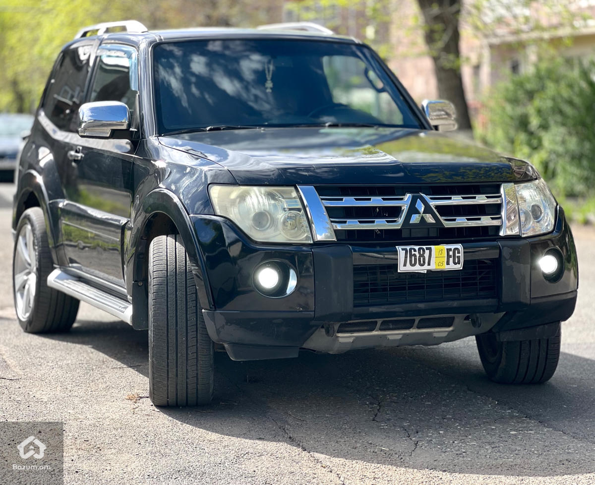 Mitsubishi Pajero - image 7