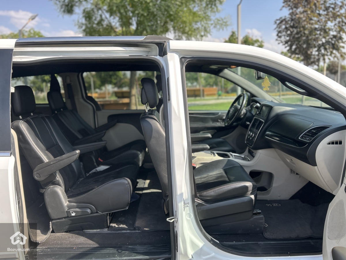 Dodge grand caravan - image 6