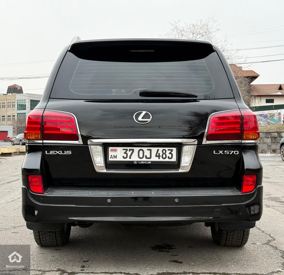 Lexus LX 570 - image 6