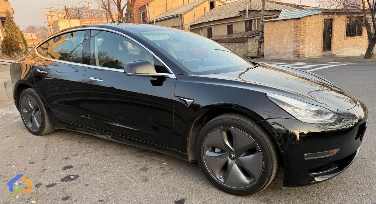 TESLA MODEL 3 SR+ - image 3