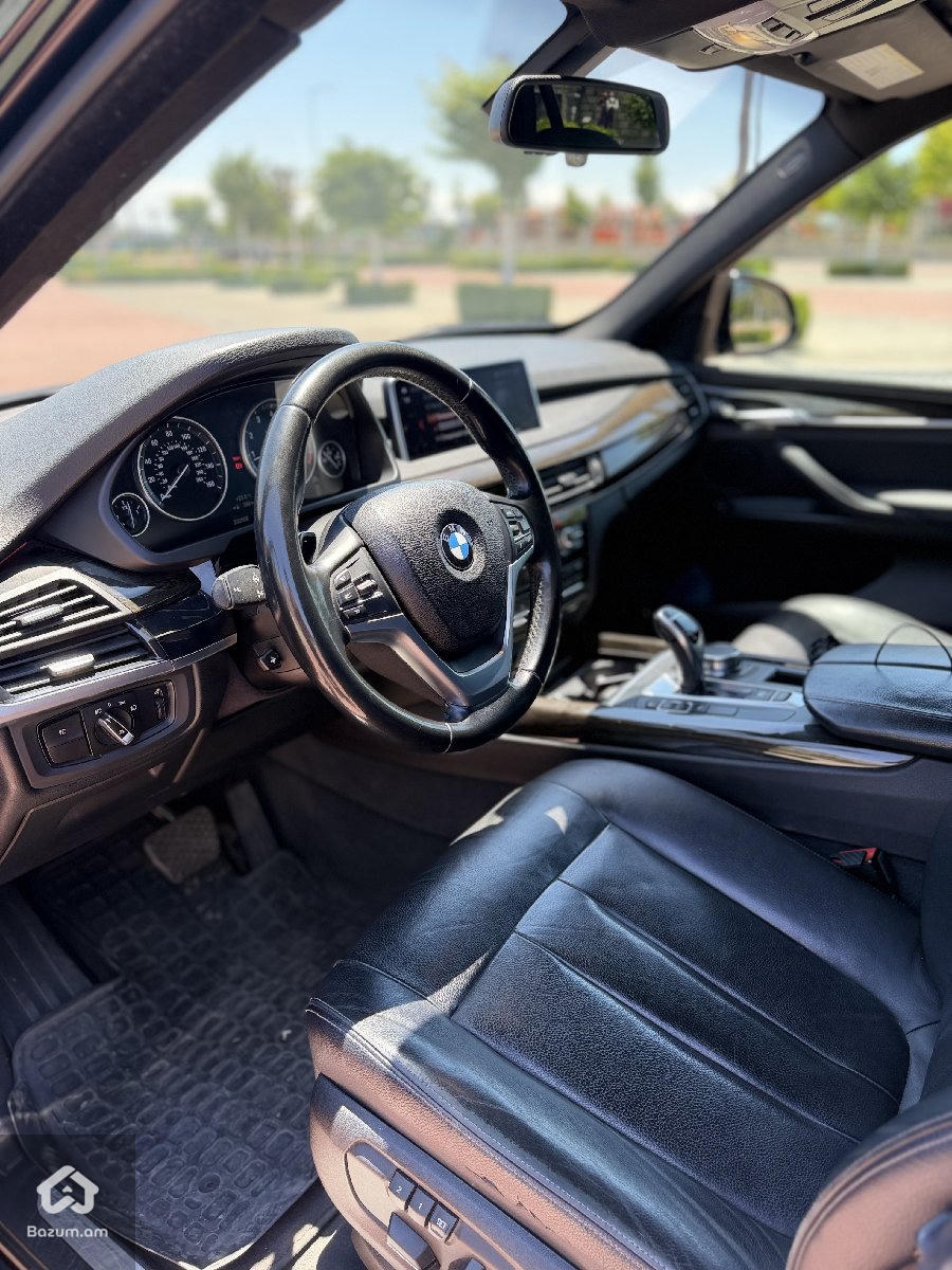 BMW X5 2018 - image 10