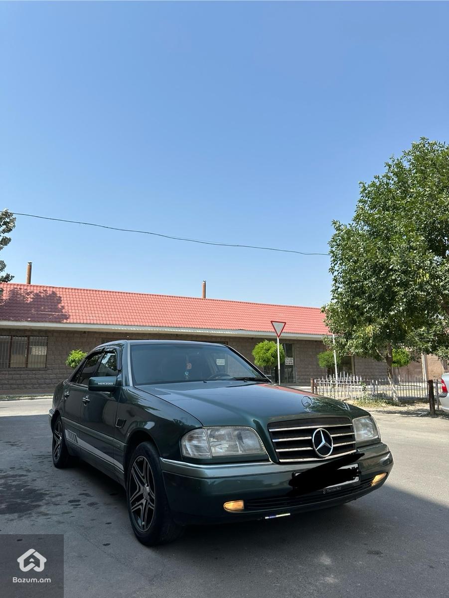 Mersedes Benz  - image 2