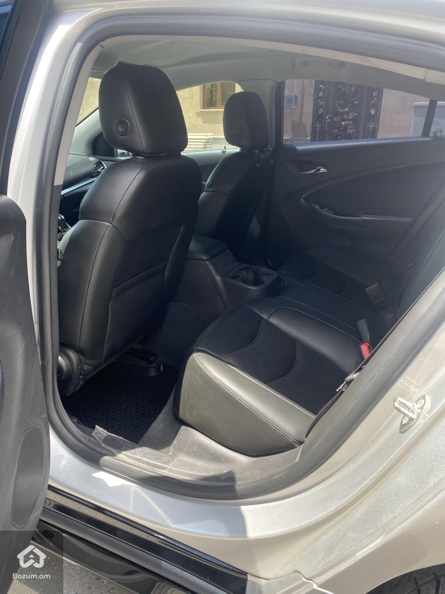 Chevrolet Volt 2 - image 7