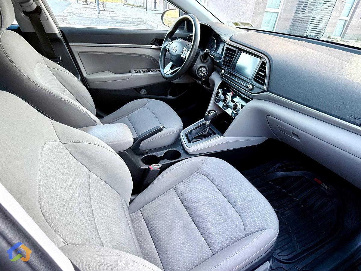 Hyundai Elantra - image 11