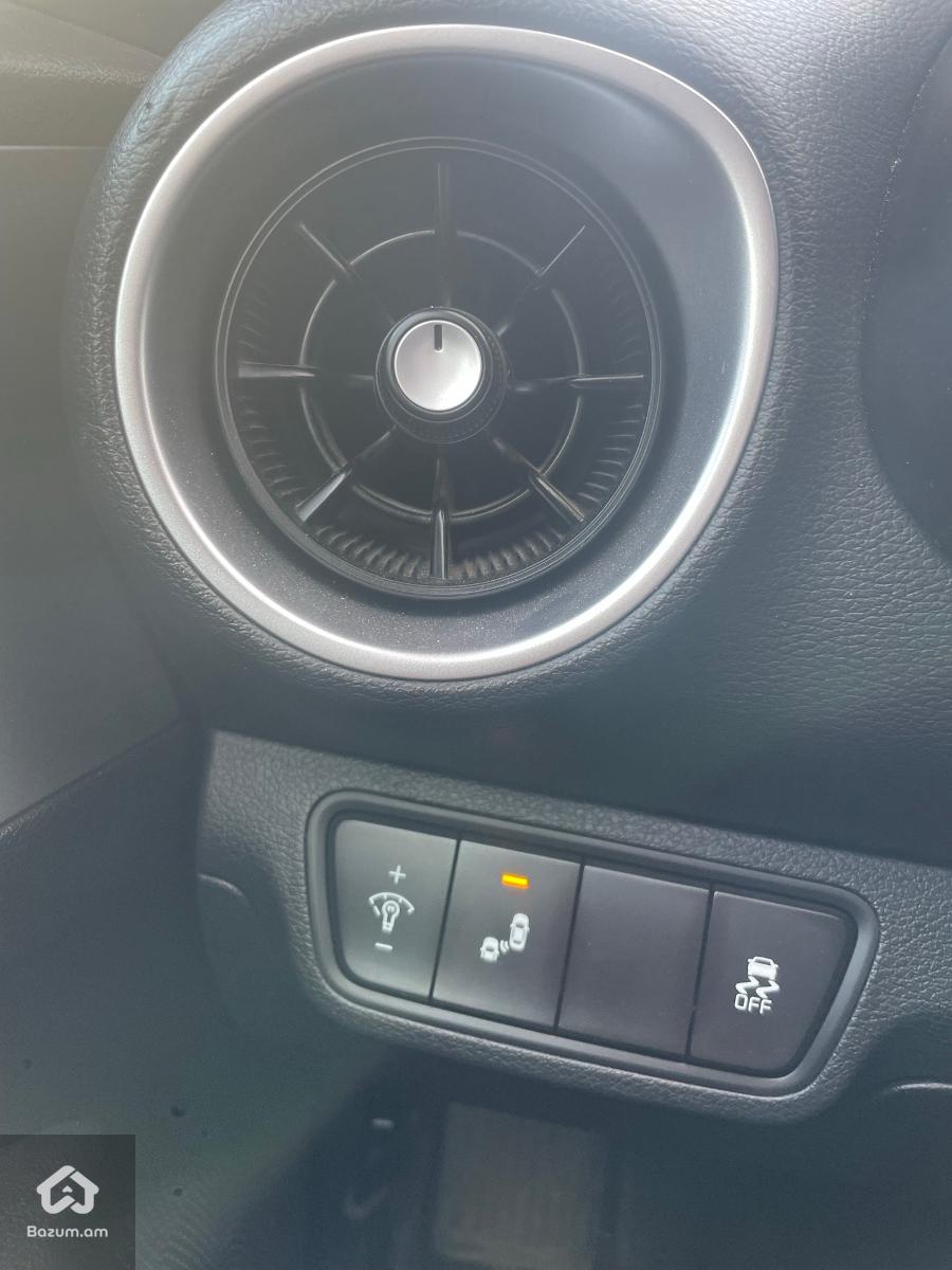 Kia Forte LXS  2023 - image 8