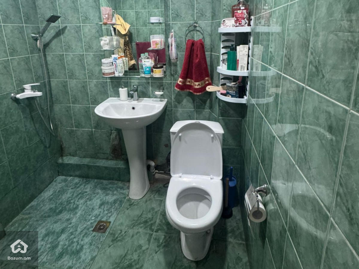 Վաճառվում է բնակարան Էրեբունի փողոցում - image 8