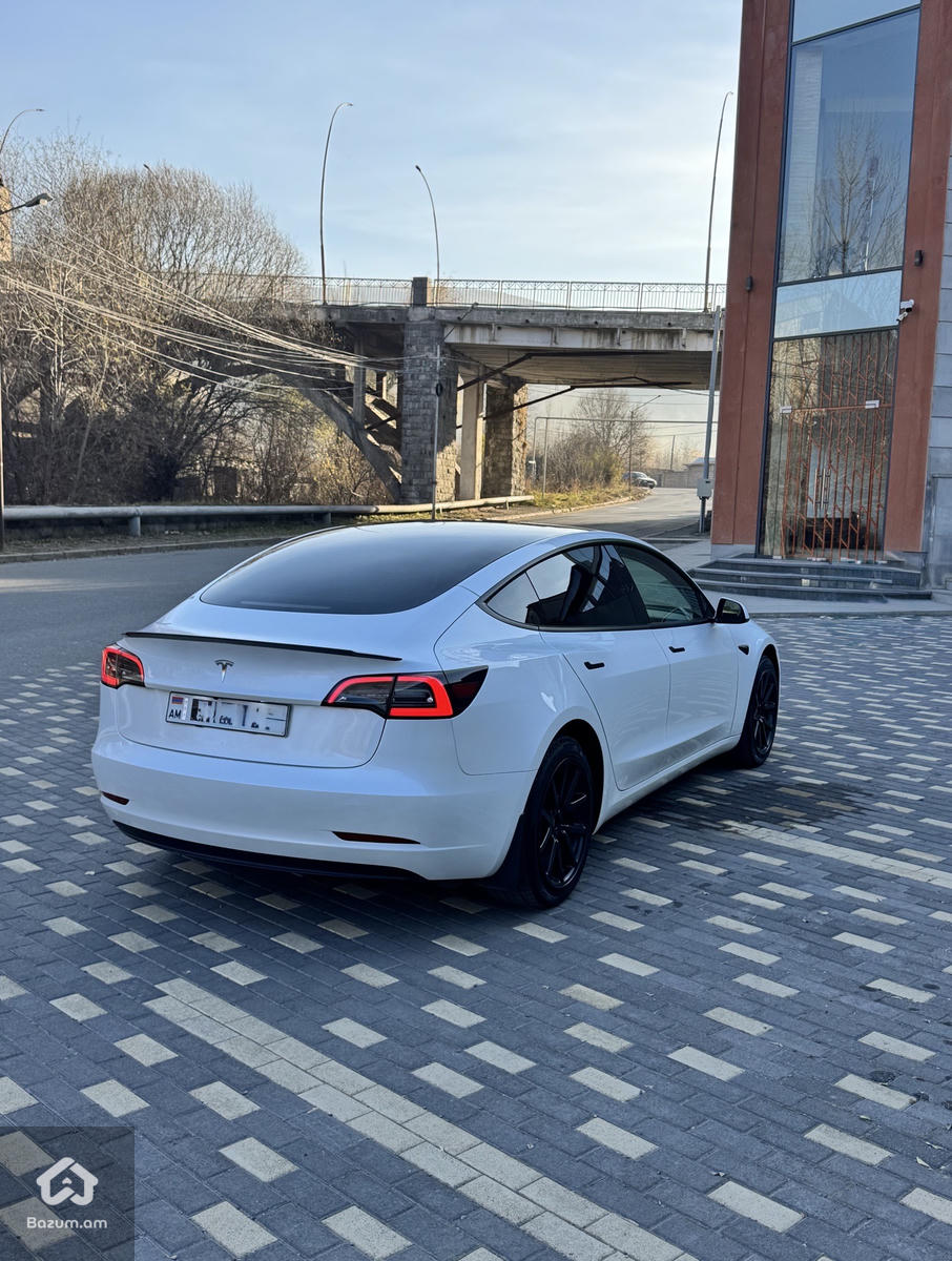 Tesla model 3 2023 - image 7