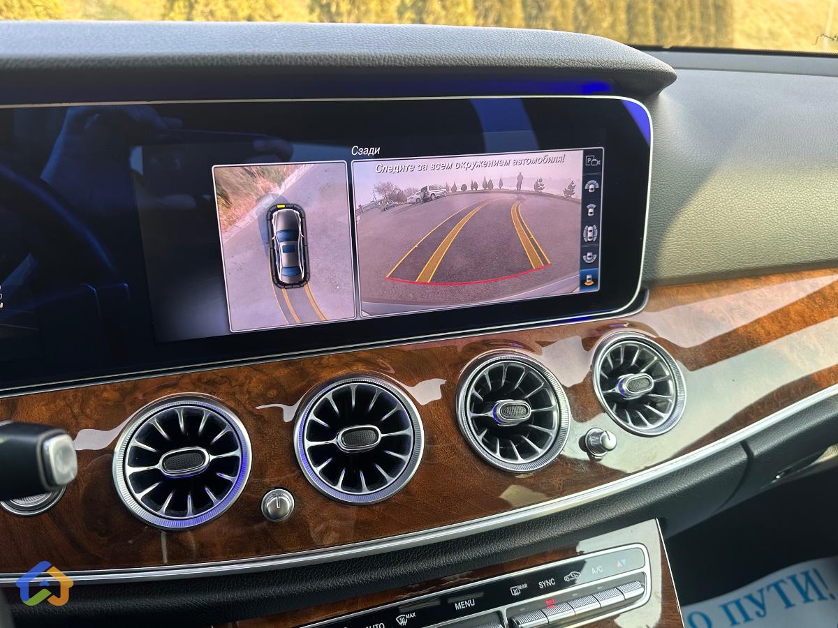 Mercedes E300 - image 12