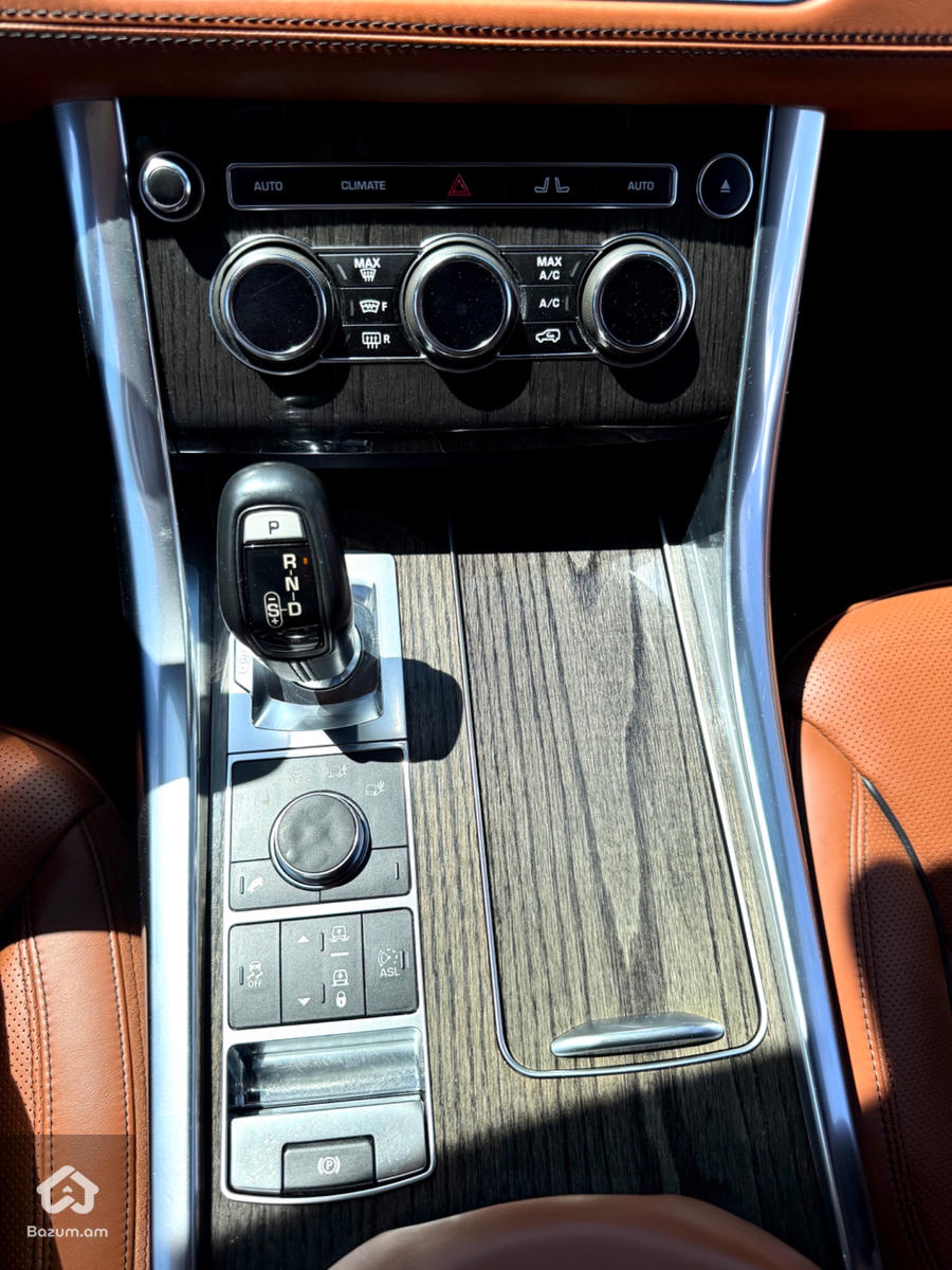 Range Rover Sport - image 16