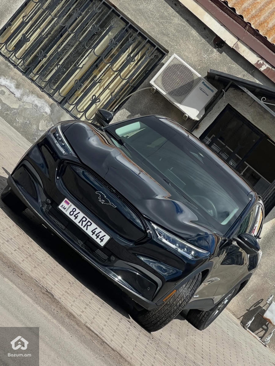 Ford mustang - image 1