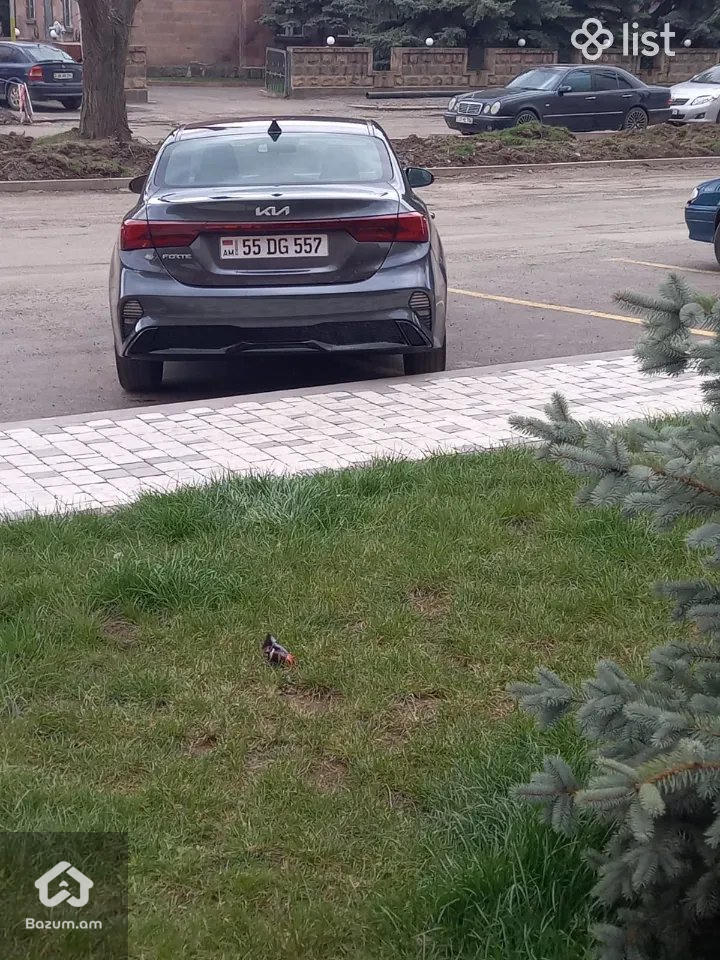 Kia Forte - image 16