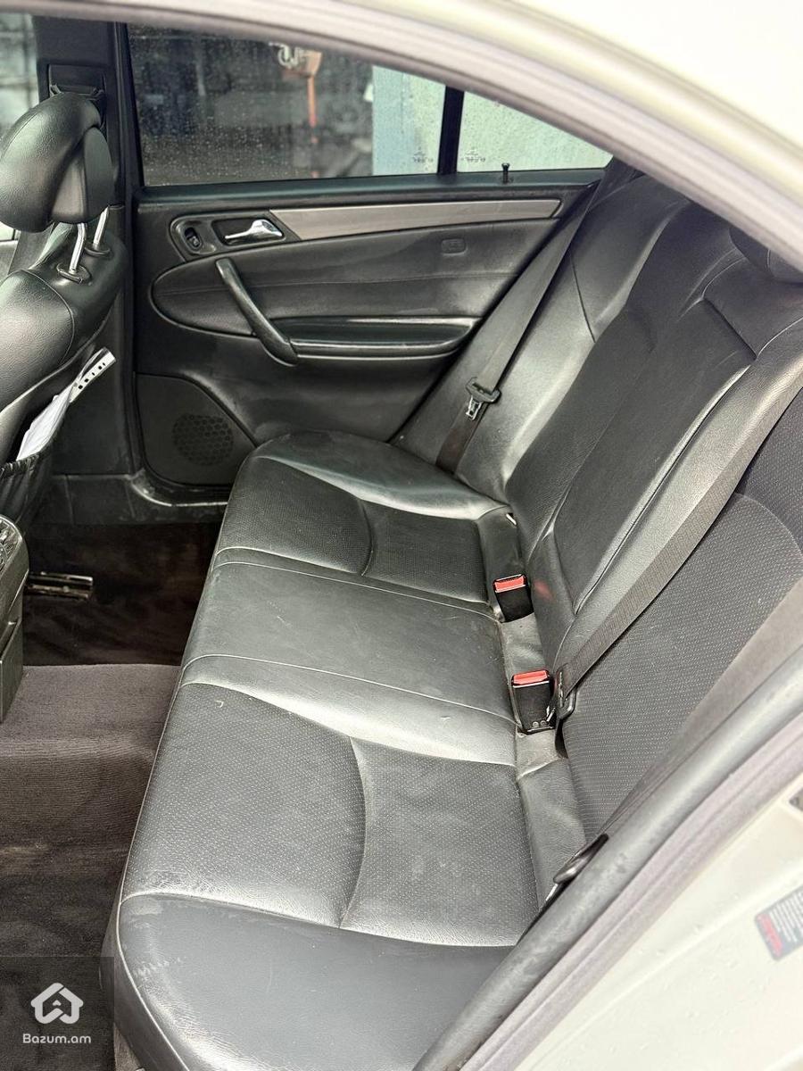 Mercedes-Benz c230 kompressor - image 4