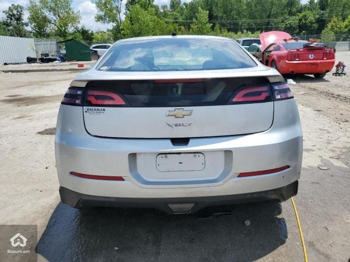 Վաճառվում է Chevrolet Volt (2013 թ.) ճանապարհից - image 2