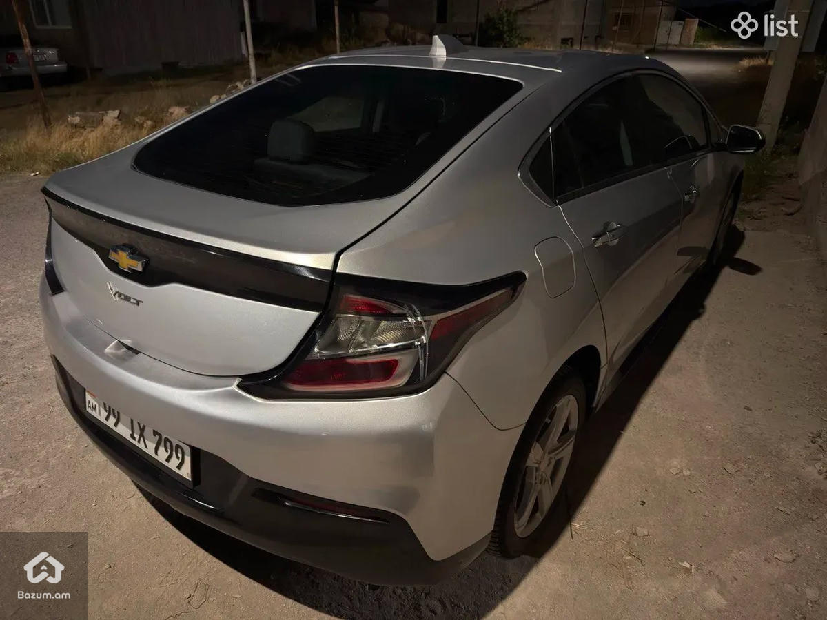 Chevrolet Volt 2 - image 10