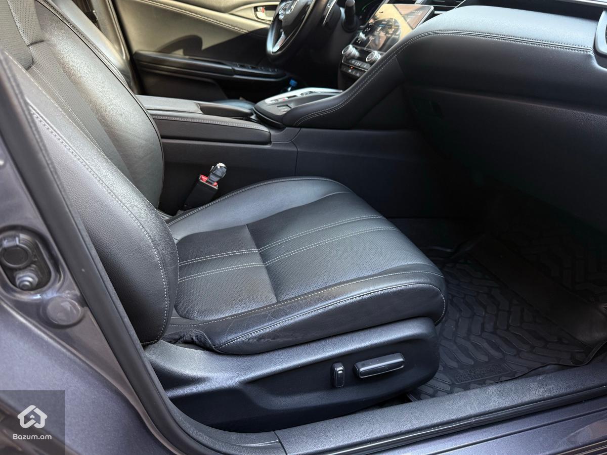 Honda Insight - image 11