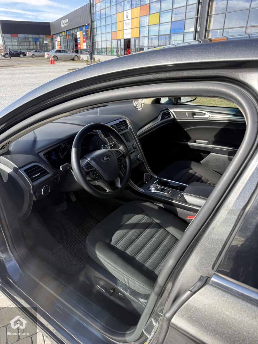 Ford Fusion - image 7