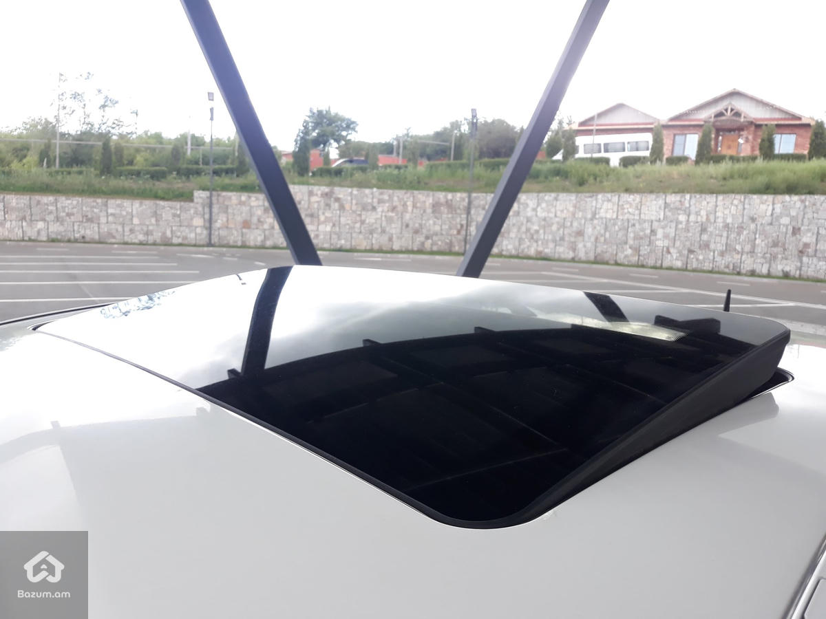 Mercedes W211 - image 15