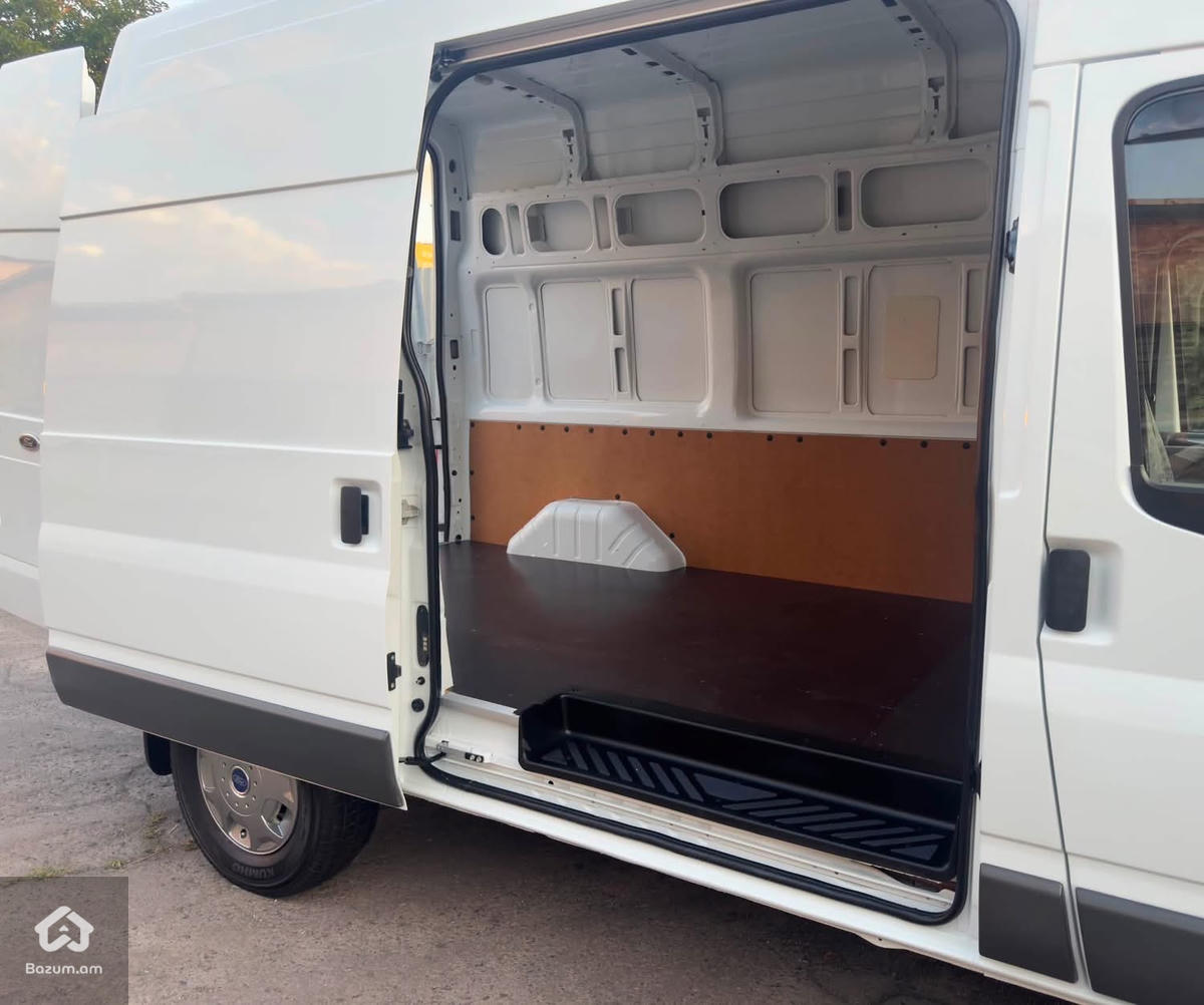 Ford transit  - image 8