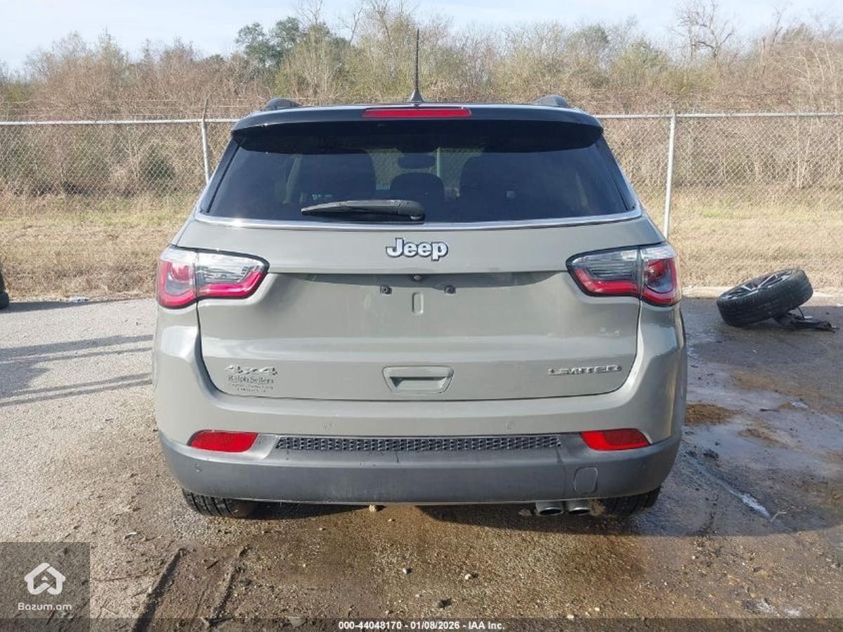 Jeep Compass Limited 4x4 - image 3
