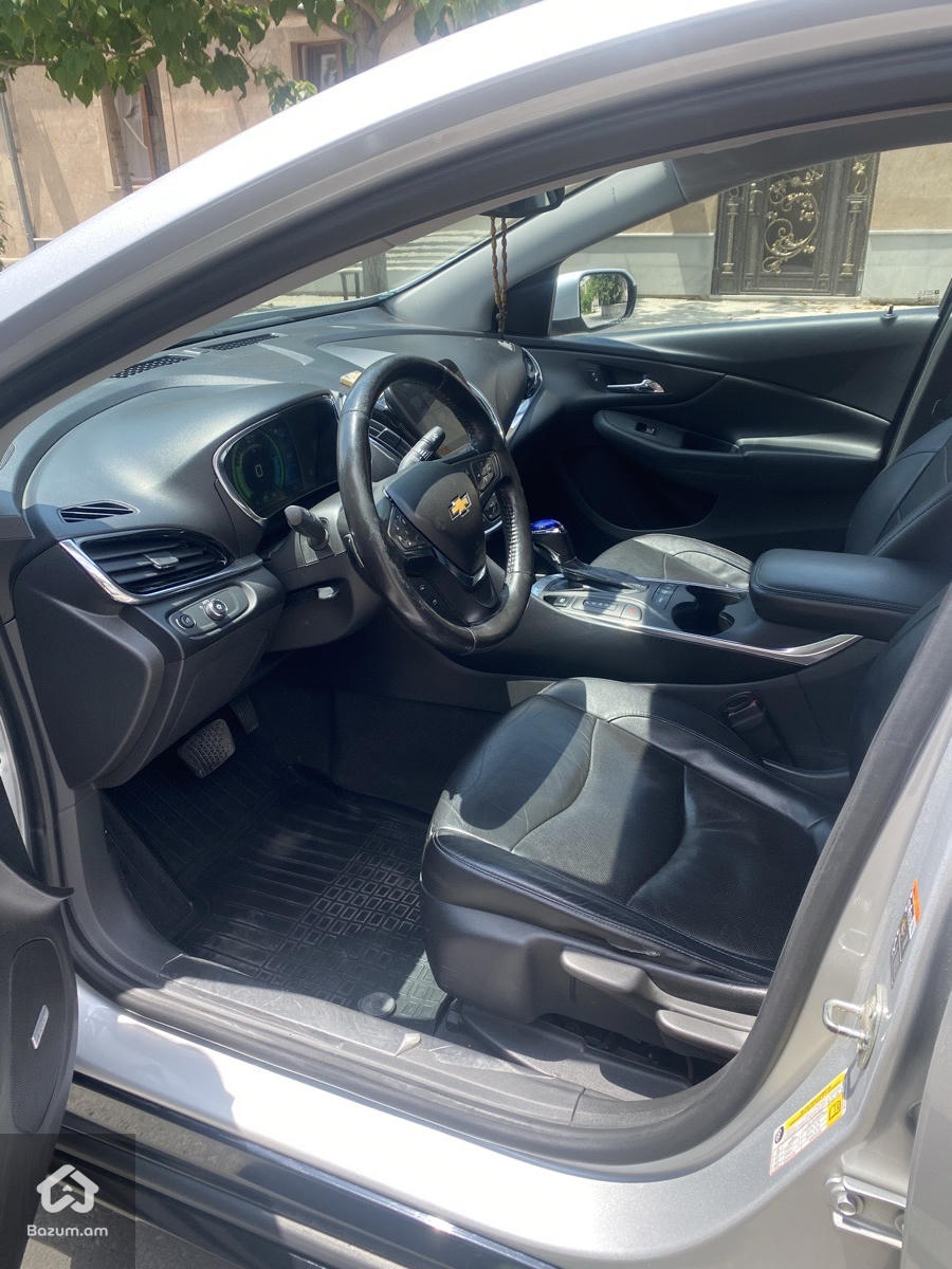 Chevrolet Volt 2 - image 5