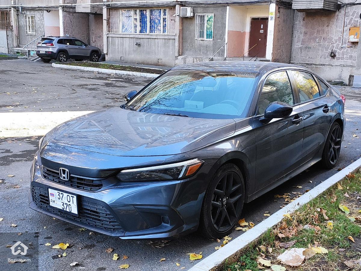 Honda Civic Sport - image 2